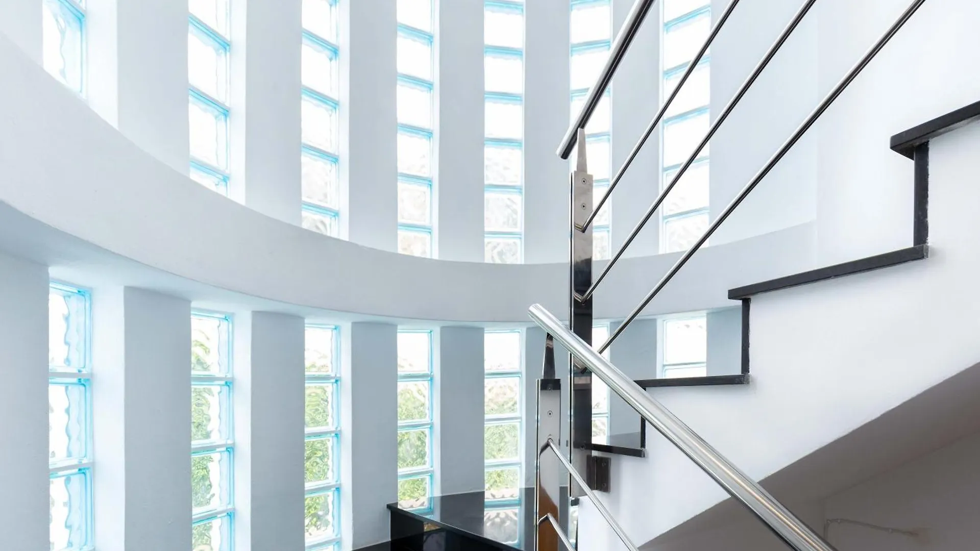 Villa Holivista 贝纳尔马德纳 西班牙