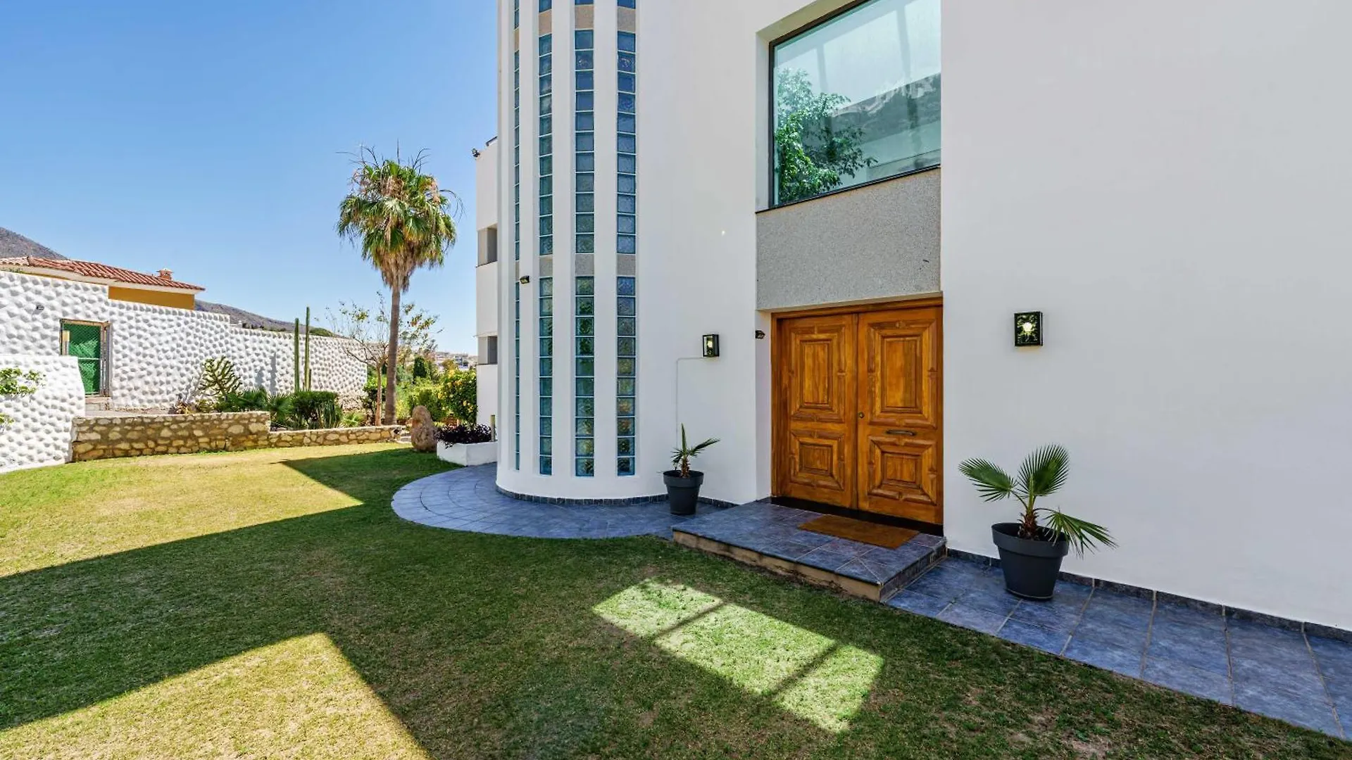 Villa Holivista 贝纳尔马德纳